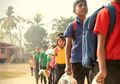 Hanya dengan Menukar Sampah Plastik di Sekolah Ini, Anak-anak Sudah Bisa Belajar Gratis, Hasilnya Luar Biasa
