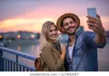 Waspada, Menurut Studi Pasangan yang Suka Selfie Bareng Ternyata Rentan Perceraian!