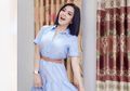 Lihat Tampilan Syahrini Berpose Manja Bawa Payung Cantik Seharga Ratusan Ribu Rupiah Saat Berlibur di Italia