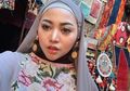 Foto Endorse Sambil Tenteng Ember, Belt Harga Jutaan Rupiah Rachel Vennya Bikin Salah Fokus!