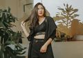 Seksinya Penampilan Jessica Mila Dalam Balutan Gaun Lace Transparan yang Mencuri Perhatian