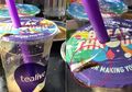 Cowok Ini Gigit Kecoak Saat Minum Bubble Tea Merek Terkenal, Duh!
