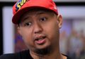 Jalani Operasi Setelah Kecelakaan, Sutradara Film Comic 8 Ini Alami Patah Tulang