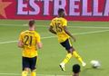 VIDEO - Blunder Prematur Pemain Ini Bikin Arsenal Kalah dari Barcelona