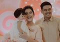Rayakan Lebaran, Sederhana dan Cantiknya Kahiyang Ayu Saat Foto Bersama Keluarga Jadi Sorotan