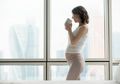 Berbahaya, Mengonsumsi Kopi Saat Hamil Resiko Merusak Ginjal Bayi!
