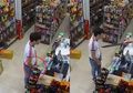 Greget! Diancam Pakai Pisau Kecil, Penjaga Toko Ini Gertak Balik Pakai Parang Setengah Meter