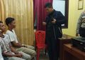 4 Pemuda yang Diduga Mengencingi Bendera Merah Putih Diamankan. Polisi: Nggak Mengencingi Bendera, Nggak Kena