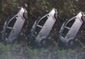 Sedang Evakuasi Mobil Bekas Kecelakaan, Seorang Pria Tak Sengaja Rekam Hantu yang Sedang Buang Sampah dari Dalam Mobil, Nampak Tangan Berkulit Pucat dan Berjari Panjang