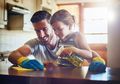 Tak Selamanya Jorok, Malas Bersihkan Rumah Bisa Jadi Justru Bikin Anak Anda 'Kebal' Terhadap Leukemia!