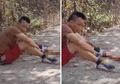Duduk di Pinggir Jalan Dengan Tenang, Ternyata Tangan Pria Ini Putus, di Sebelahnya Ada Potongan Lengannya!