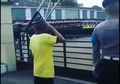 Viral Kisah Kong Nur, Kakek 73 Tahun yang Ikut Hormat Bendera di Antara Petugas Provos, Alasannya Bikin Mrinding Netizen