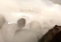 Penumpang Cemas Saat Kabin Pesawat Dipenuhi Kabut Tebal, Petugas Justru Buat Lelucon yang Membuat Orang Semakin Bingung
