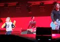 Foo Fighters Ajak Penggemar Umur 5 Tahun untuk Berjoget di Panggung