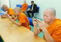 Viral, 3 Biksu Muda di Thailand Berhasil Juarai Turnamen Esports
