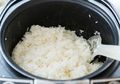 Nasi Rice Cooker Sering Basi? Jangan Kaget! Salah Satu Penyebabnya Kebiasaan Anda Ini Saat Memasak Nasi
