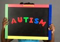 7 Tanda Anak Autisme yang Perlu Diwaspadai, Salah Satunya tentang Ekspresi Wajah