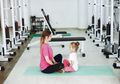 Tak Hanya Bisa Bantu Tangkal Virus Corona, Manfaat Ini Bisa Didapatkan Jika Moms Ajak Keluarga Rutin Olahraga di Rumah
