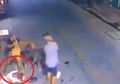 Diserang Sekelompok Pemuda di Jalanan dengan Tongkat Berpaku Hingga Hampir Buta, Seorang Turis Justru Dijebloskan ke Penjara