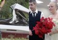 Sungguh Tragis, Baru 5 Menit Menikah Pasangan Pengantin Ini Tewas dalam Kecelakaan Mobil, di Depan Mata Seluruh Keluarganya