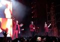 Sisipkan 7 Lagu Queen dalam Playlist, Konser Westlife di Candi Borobudur Sukses Sihir Penonton