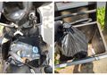 Salut! Driver Gojek Ini Peduli Punguti Sampah di Sekitar Sambil Kerja