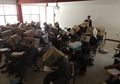 Seorang Guru Dikecam karena Suruh Muridnya Pakai Kardus di Kepala