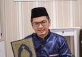 Jualan Es Krim Hingga Bisnis Jual Beli Tanah Makam, Artis Berwajah Tampan Ini Berhasi Tempati Kursi di DPR Periode 2014-2019