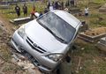 Ajaib, Mobilnya Terguling dan Timpa Makam di TPU Tanah Kusir, Nababan Tak Alami Luka Sedikitpun, Bahkan Baretpun Tidak