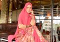 Penampilan Bercadar Mulan Jameela Istri Ahmad Dhani yang Curi Perhatian