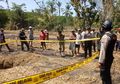 Buat Panik Warga, Bom Latihan Pesawat Sukhoi TNI AU Nyasar Jatuh ke Kebun Tebu di Lumajang, Saat Dievakuasi Masih Keluarkan Asap