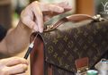 Enggak Perlu Repot Rawat Tas Branded Kesayangan Kita, Inilah Solusinya