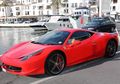 Sikapnya Sombong Bukan Main, Seorang Ayah Akhirnya Dikeluarkan dari Grup Chat Orang Tua Murid Usai Pamer, Antar Anak ke Sekolah Pakai Ferrari Seharga Rp 10 Miliar