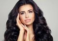 Segarkan Kembali Rambut dengan Rekomendasi Parfum Rambut Terjangkau dari Merek Lokal Berikut Ini!