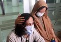 Tangis Ria Irawan Pecah Saat Sang Suami Beberkan Kondisinya yang Kini Sulit Bicara dan Hilang Keseimbangan