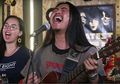 Penuh Penghayatan Lantunkan Lirik Abstrak, Musisi Bernama Mawang Mendadak Viral Usai Bawakan Lagu 'Kasih Sayang Kepada Orang Tua', Tidak Dibully, Justru Dapat Apresiasi dari Netizen