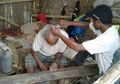 Menggetarkan Hati Nurani, Gerry Terobos Bukit Berbatu Demi Menolong Para Penderita Gangguan Jiwa yang Dipasung di Pedalaman Manggarai Barat