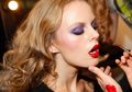 Tips Makeup untuk Kulit Sensitif, Kenali Produk Makeupmu dengan Baik
