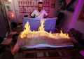 Terapkan Teknik Firaun Kuno, Tukang Pijat Ini 'Bakar' Tubuh Klien untuk Berkomunikasi dengan Tubuh Manusia