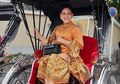 Iriana Jokowi dan Cerita Kebaya Warna Oranye