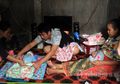 Baru Lahirkan Bayinya, Ibu Ini Hanya Bisa Menatap Kosong Saat Pandangi Jasad Anaknya, Jahatnya Kabut Asap Karhutla Sampai Merenggut Nyawa