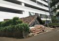 Cerita Lies yang Pertahankan Rumah Reyotnya di Dalam Kompleks Apartemen Mewah, Tak Tergiur Meski Rumahnya Ditawar Rp3 Miliar hingga Diteror Preman