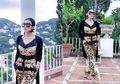 Pakai Baju Renda Hingga Bra Terlihat, Syahrini Tampil Seksi saat Berpose dengan Suami