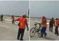 Dengan Santainya Kakek Ini Kayuh Sepeda Ontel Lawan Arus di Jalan Tol, Setelah Ketahuan Petugas Beginilah Akhirnya