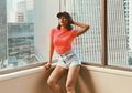 Dibilang Mirip Pemain Film Dono, Marion Jola Tampil Seksi Pakai Hotpants dan Kaus Ketat