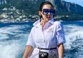 Bergaya Sporty, Syahrini Pakai Jaket Mewah Berhias Kristal Serharga 127 Juta Rupiah yang Jadi Sorotan Netizen