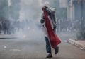 Fakta Baru Kasus Pemuda yang Viral karena Pegang Bendera Merah Putih Saat Demo Mahasiswa