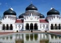 Patut Bangga! Inilah 5 Tempat Wisata Halal di Indonesia yang telah Diakui Terbaik di Dunia