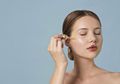Simak Perbedaan Toner, Serum dan Essence Biar Hasilnya Lebih Maksimal di Kulit Wajah Kamu