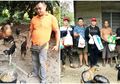 Seorang Pria Tua Beri Makan Anjing Liar, Padahal Ia Tak Punya Cukup Uang untuk Makan Diri Sendiri